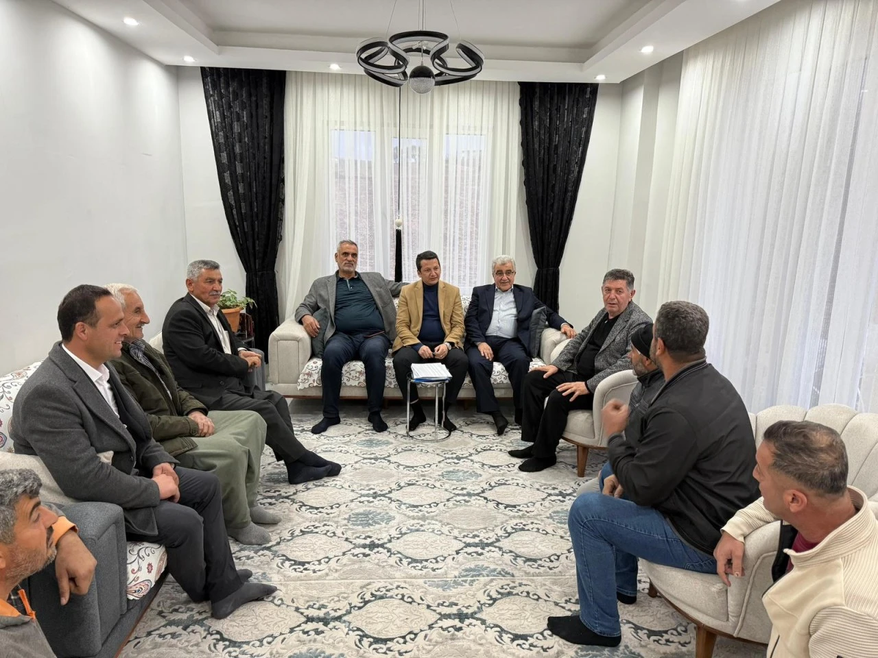 AK Parti Adıyaman Merkez İlçe Başkanı Mehmet Fatih Olgun’dan Köylere Çıkarma