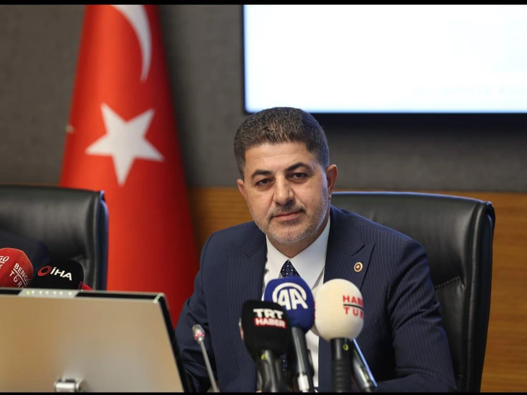 Bugün, Türkiye siyasi tarihinin en köklü ve başarılı hareketlerinden biri olan Adalet ve Kalkınma Partisi’nin kuruluşunun 24. yıl dönümünü büyük bir gurur ve milletimize olan minnetle kutluyoruz.  