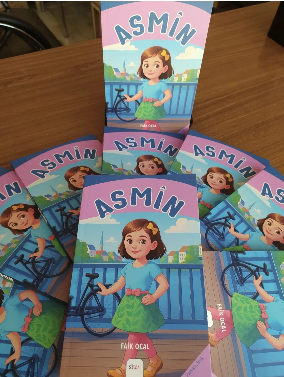 “Faik Öcal’dan Çocuklara Bir Armağan: Asmin”