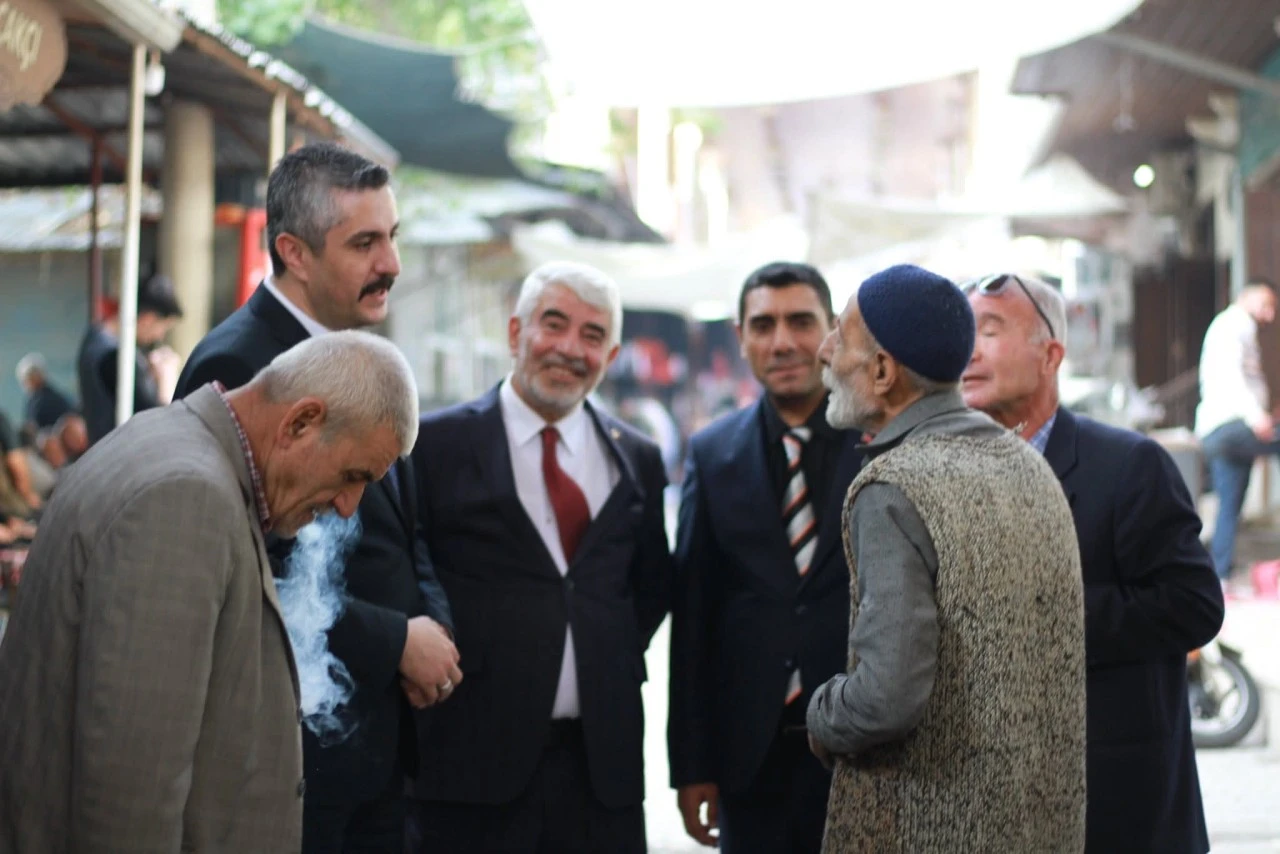 MHP Adıyaman Teşkilatlarından “Hayırlı Günler Komşum” Seferberliği: Ziyaretler Tüm İlçelerde Sürüyor