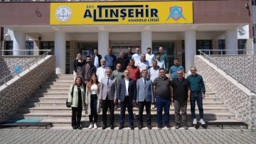 Adıyaman Milli Eğitim Müdürü Ali Tosun,il genelinde okul ziyaretlerini sürdürüyor.