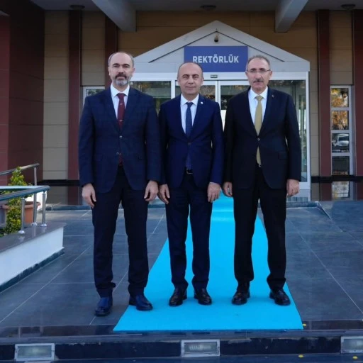 Adıyaman Üniversitesi İle Bayburt Üniversitesi Arasında İş Birliği Protokolü İmzalandı