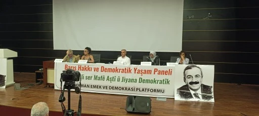 ADIYAMAN’DA BARIŞ PANELİ: DEMOKRASİ VE EŞİTLİK VURGUSU