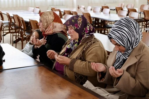 ASRIN FELAKETİ’NİN 2. YILINDA DEPREM ŞEHİTLERİ İÇİN MEVLİT OKUTULDU