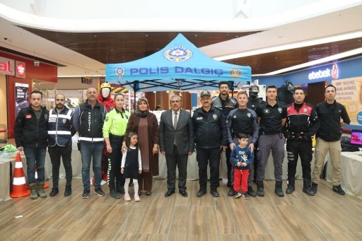 HASAN DOĞAN;ADIYAMAN'DAKİ POLİS HAFTASI ETKİNLİKLERİ TOPLUMUN BİRLİK BERABERLİK DUYGUSUNU PEKİŞTİRMEYE DEVAM EDİYOR 